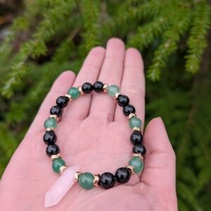 Elegant Green and Black Beaded Bracelet